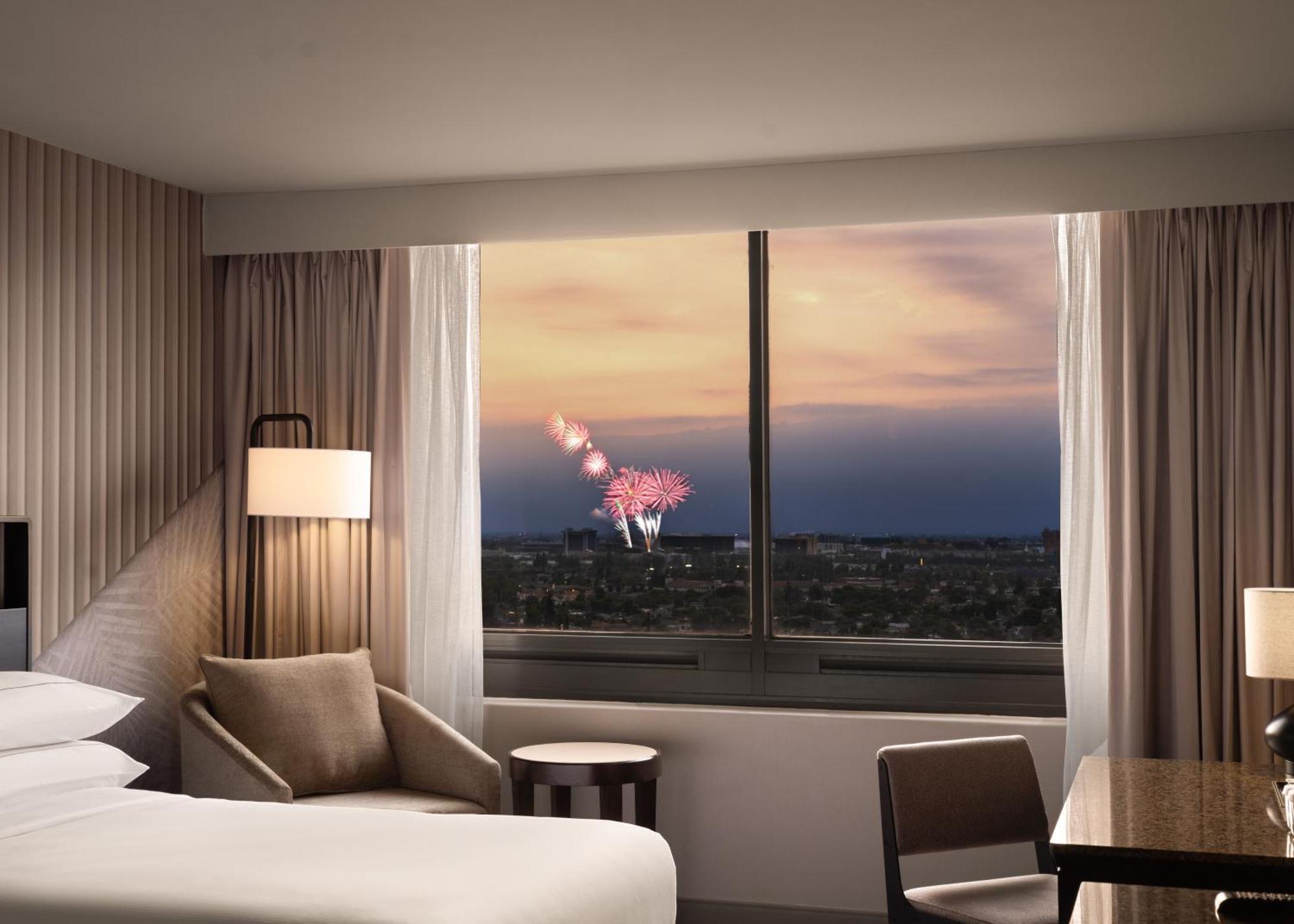 Hotel Fera Anaheim, A Doubletree By Hilton Orange Esterno foto