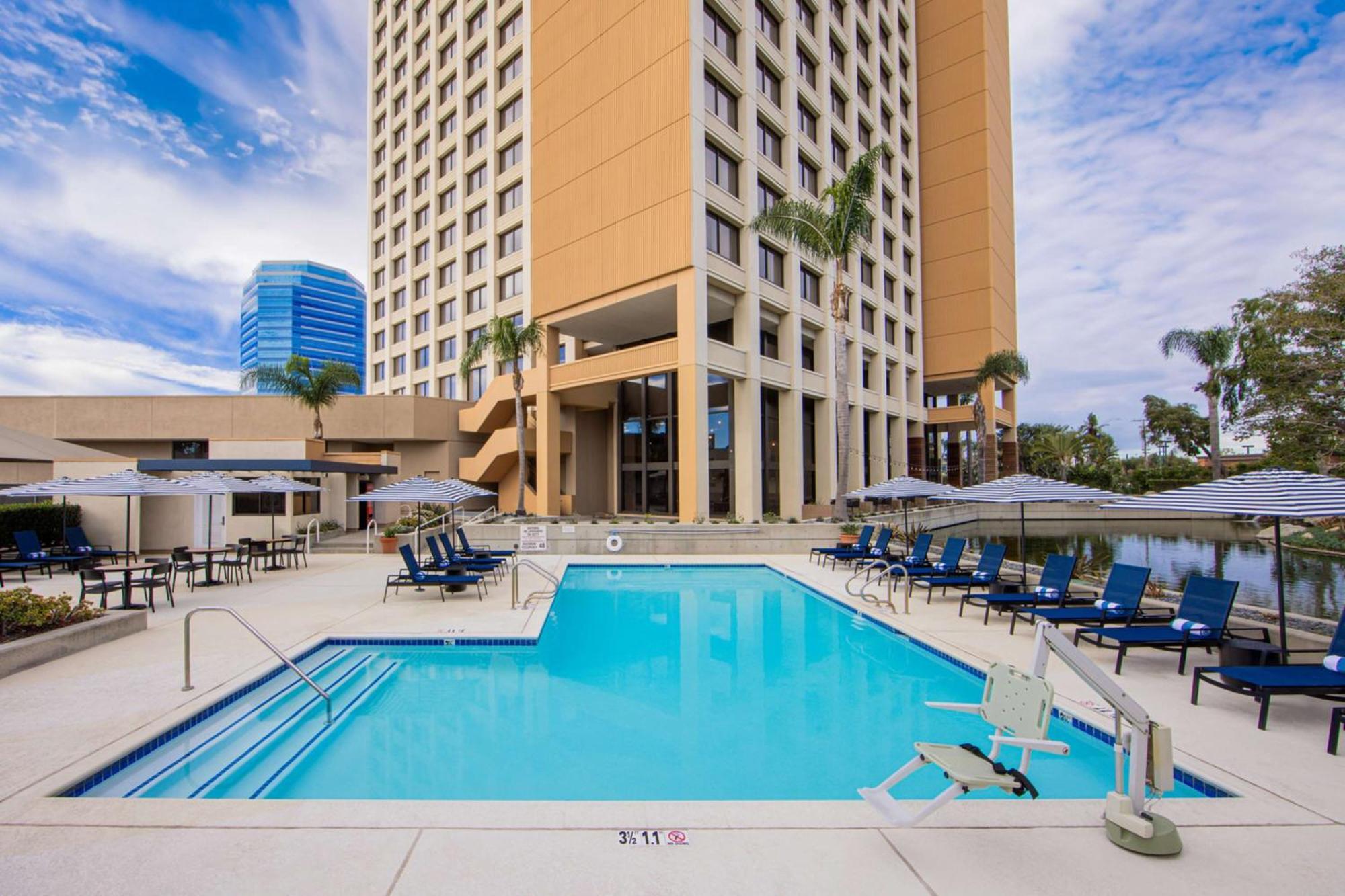 Hotel Fera Anaheim, A Doubletree By Hilton Orange Esterno foto